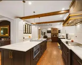 угловая кухня с островом Амелия